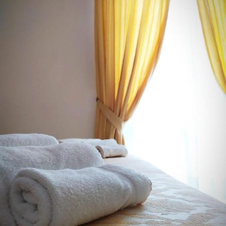 בניו די רומניה Hotel La Pace מראה חיצוני תמונה