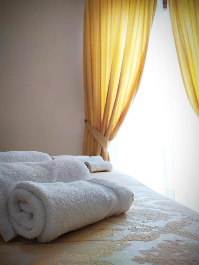 בניו די רומניה Hotel La Pace מראה חיצוני תמונה