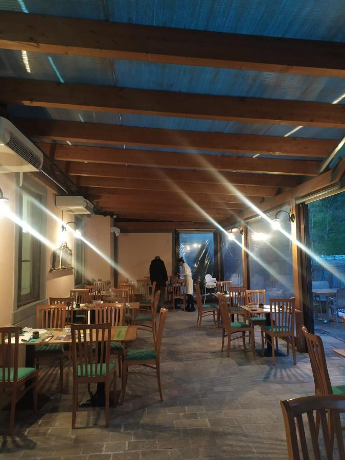 בניו די רומניה Hotel La Pace מראה חיצוני תמונה