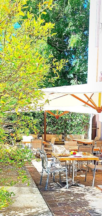 בניו די רומניה Hotel La Pace מראה חיצוני תמונה